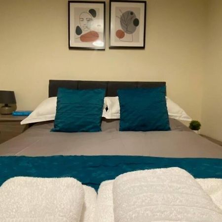 No25-Luxe Living Guest House- 2 Bed-Wifi-Free Parking-City- Beach 斯旺西 外观 照片