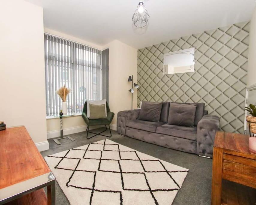 No25-Luxe Living Guest House- 2 Bed-Wifi-Free Parking-City- Beach 斯旺西 外观 照片